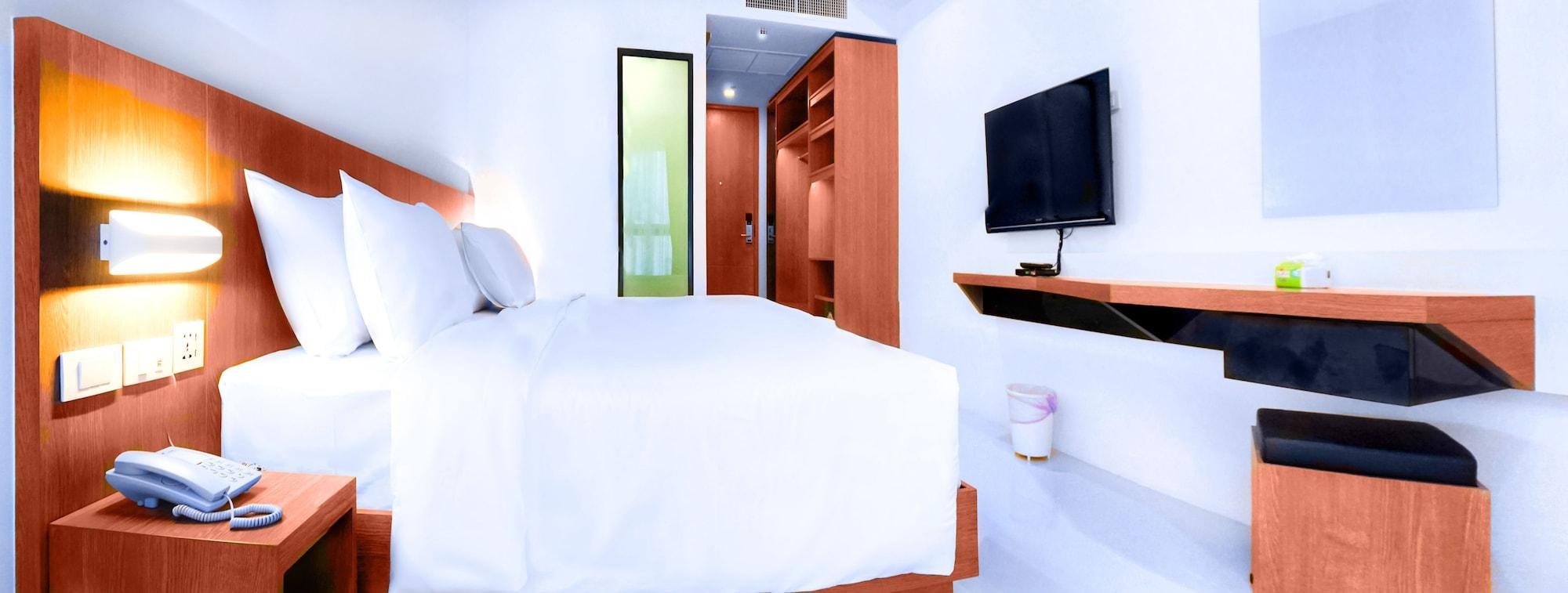 Phoenix Hotel Karon Beach Exterior foto